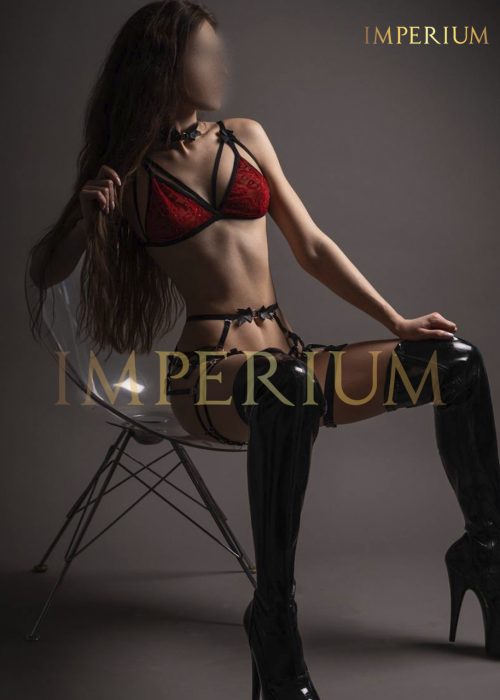 Kira master in the erotic salon Imperium