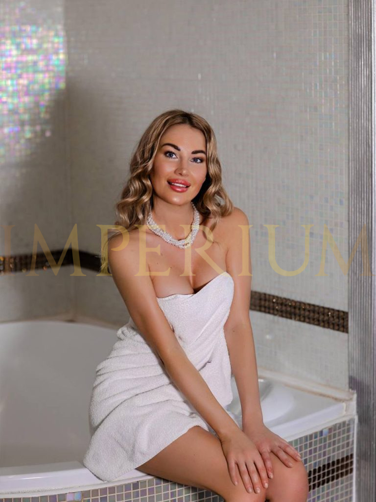 Злата мастер эротического массажа Империум 