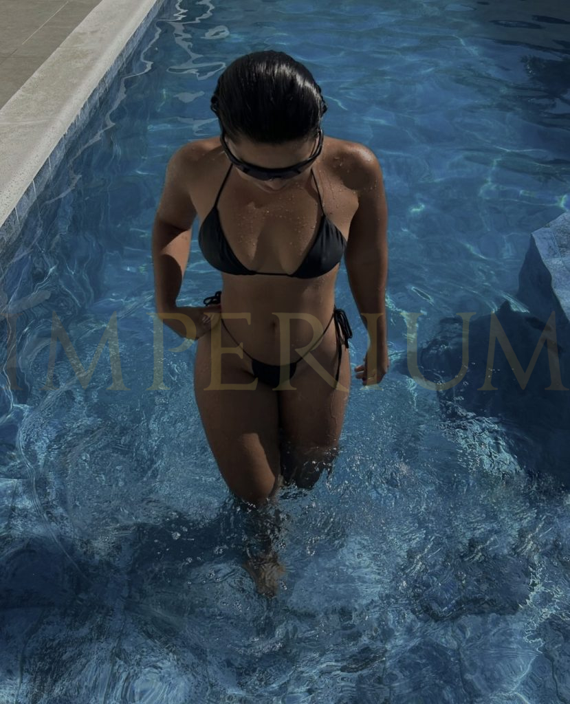 Слава мастер эротического массажа Империум 