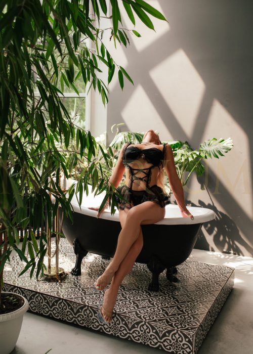 Nadia master in the erotic salon Imperium