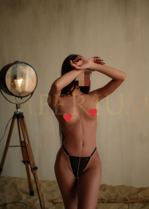 Aisha master in the erotic salon Imperium